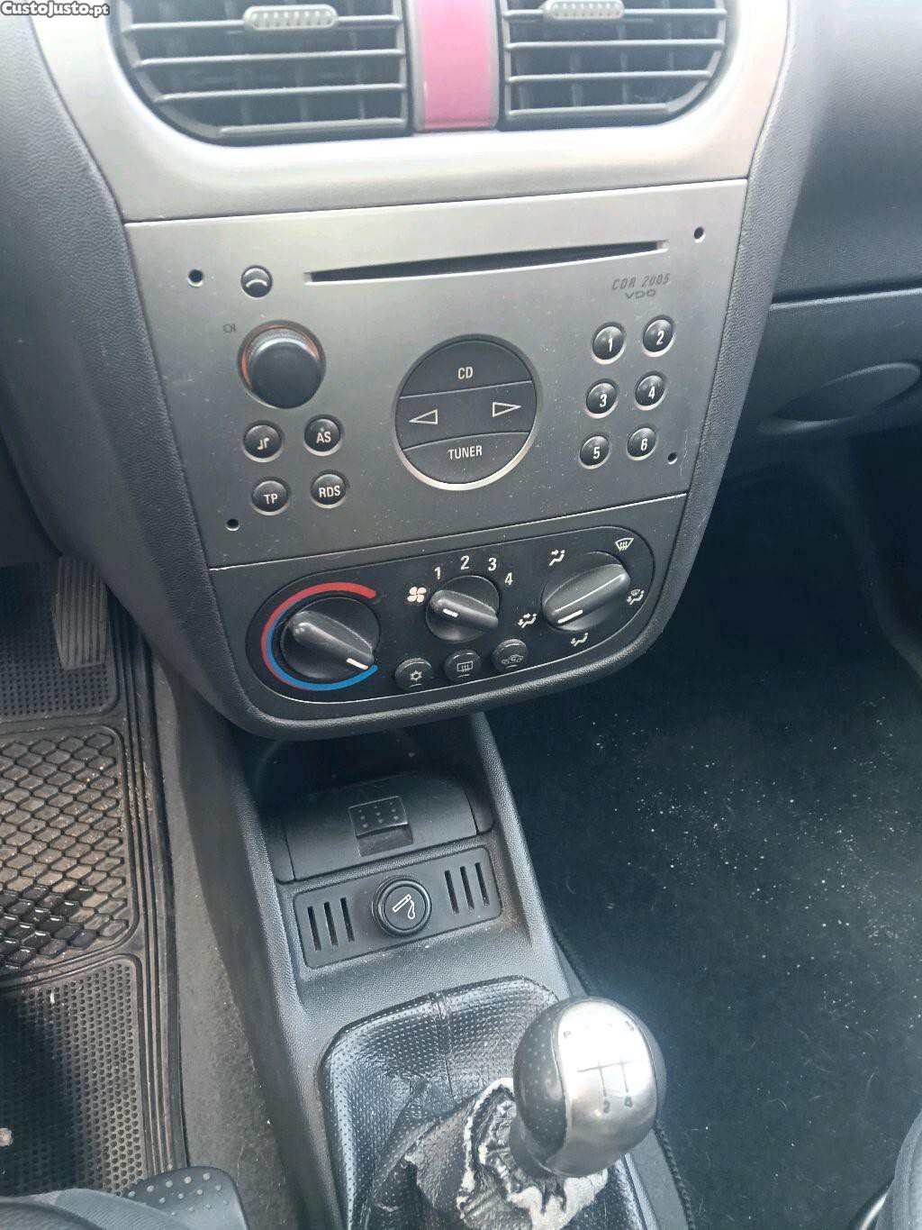 Opel Corsa 1.4 sport — fotografia 3