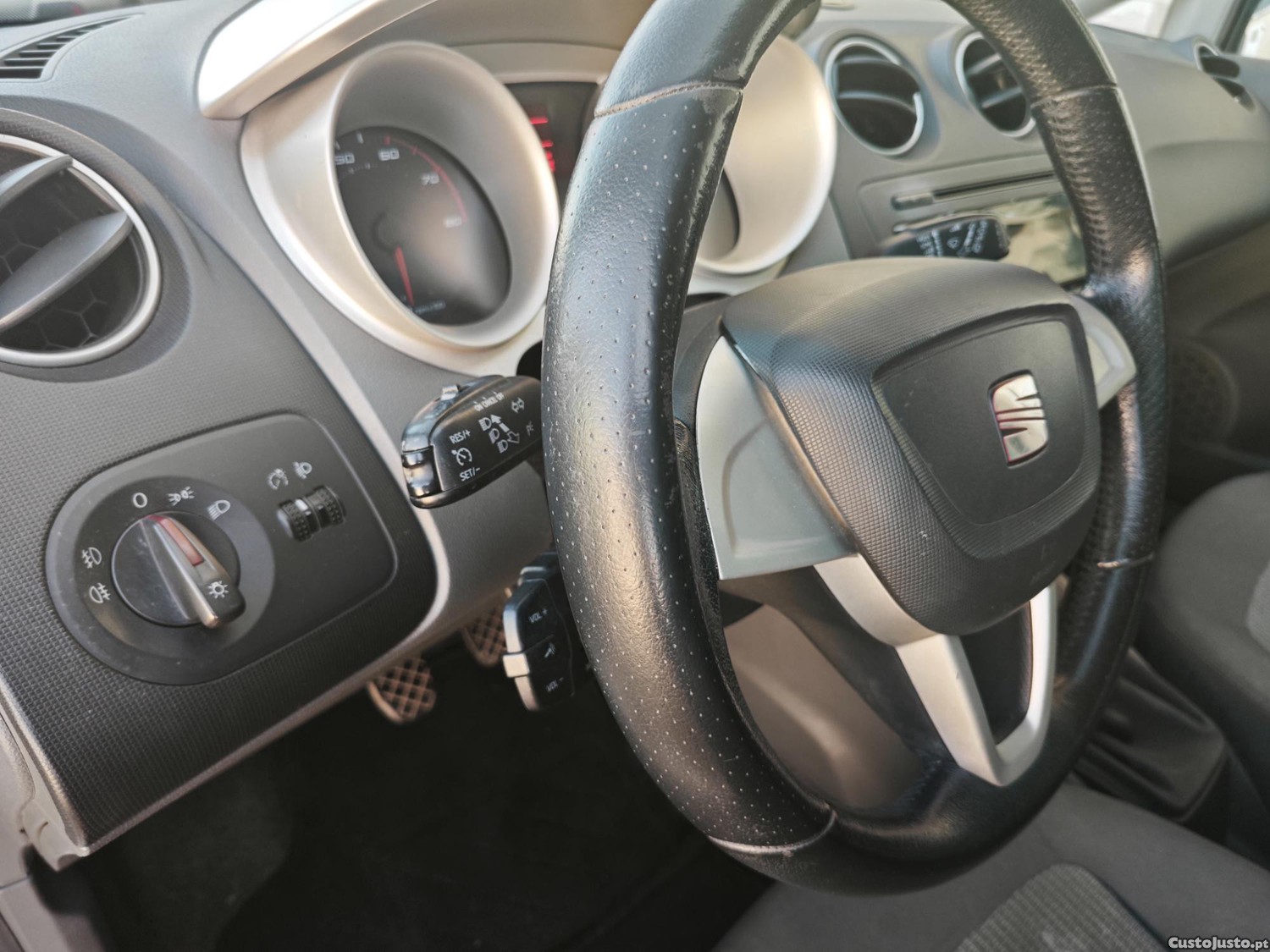 SEAT Ibiza ST 1.2 gasolina — fotografia 3