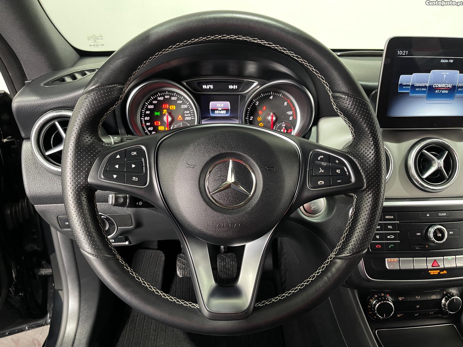 Mercedes-Benz CLA 180 D SHOOTING BRAKE URBAN 109 CV - NACIONAL — fotografia 18