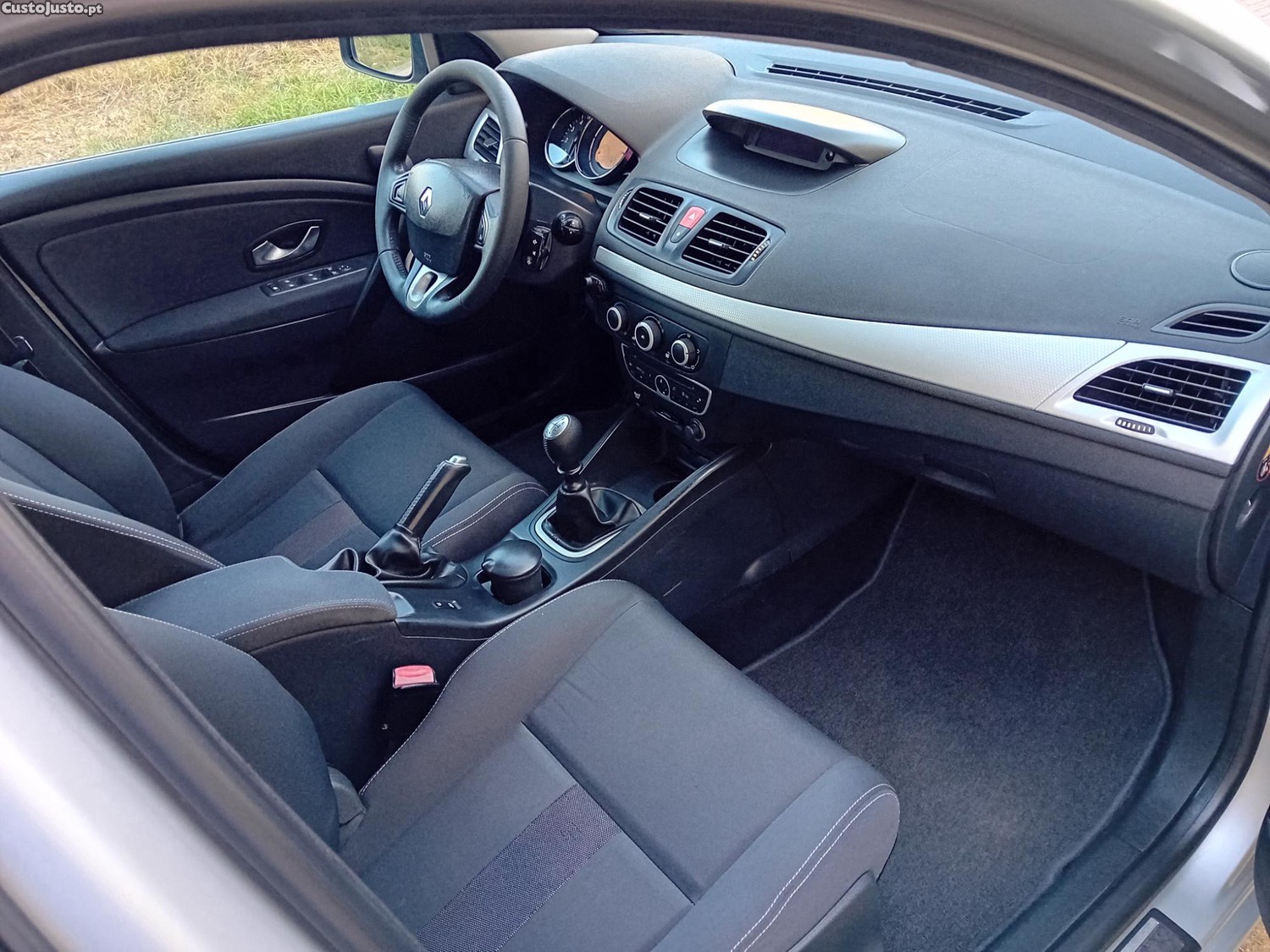 Renault Mégane 1.5 dci 110cv Sportstourer (Nacional) 193.000 kms — fotografia 5