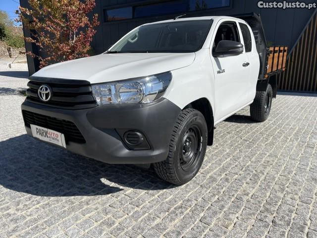 Toyota Hilux 2.4 D-4D 4WD CE 3L CH — fotografia 10