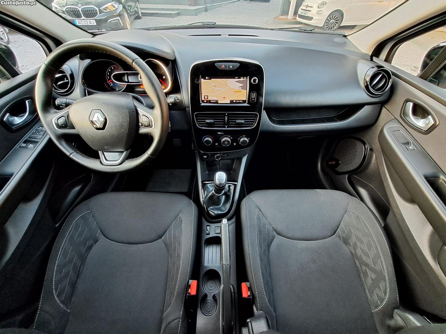 Renault Clio 0.9 TCe Limited — fotografia 11