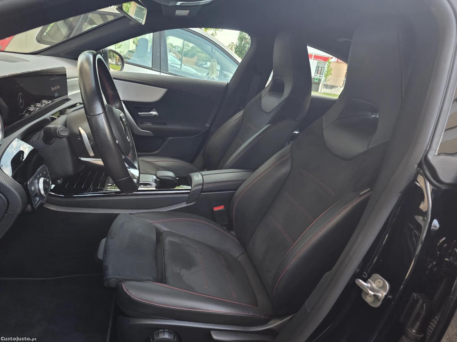 Mercedes-Benz CLA 180 d AMG — fotografia 8