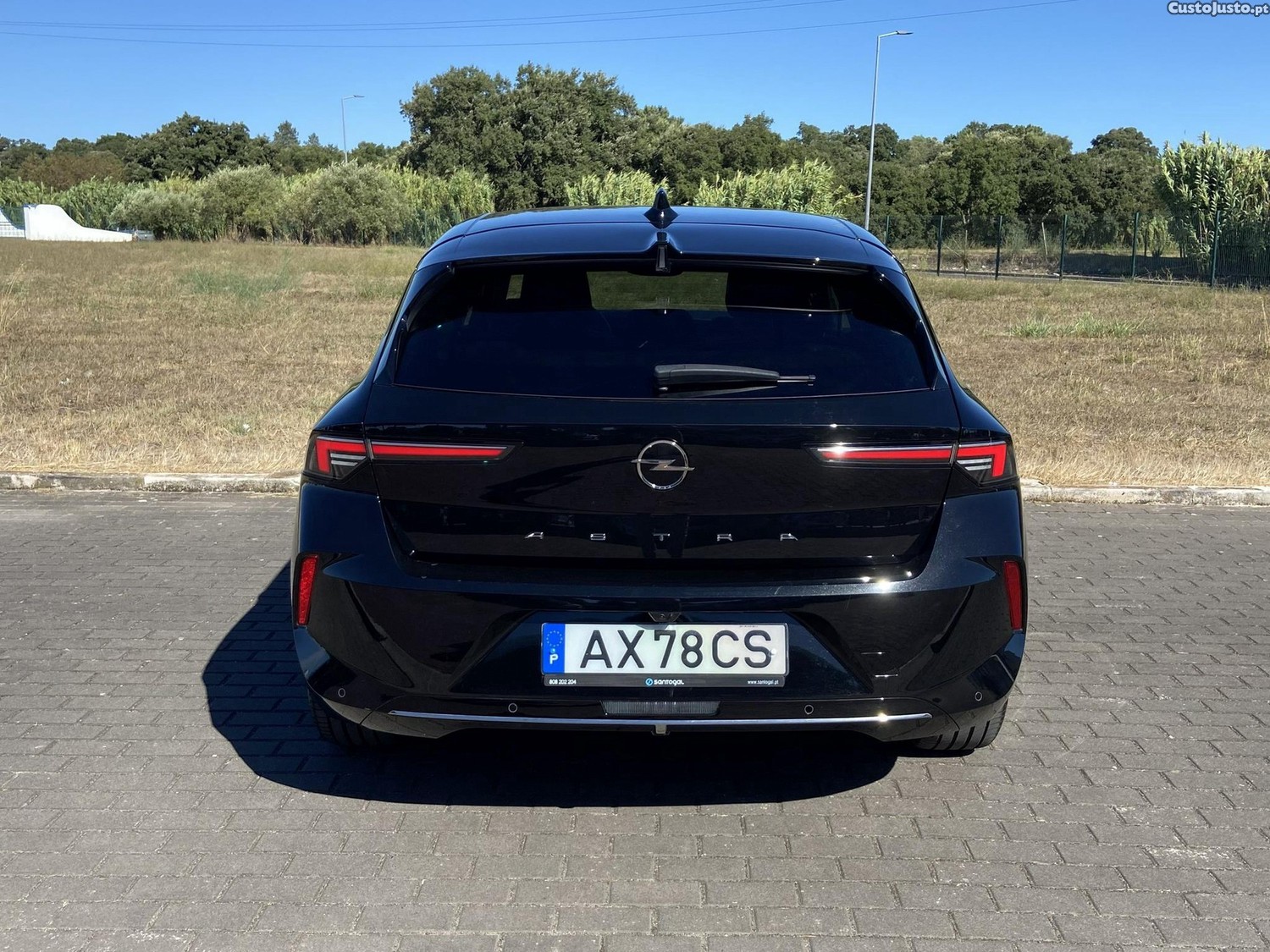 Opel Astra 1.2 T Elegance — fotografia 16