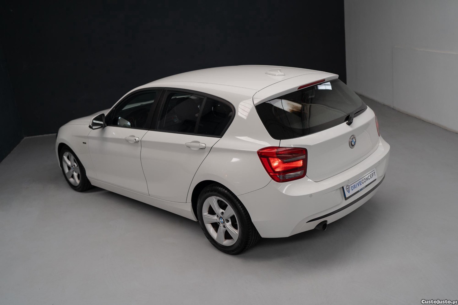 BMW 116 d EDynamics Line Sport — fotografia 3