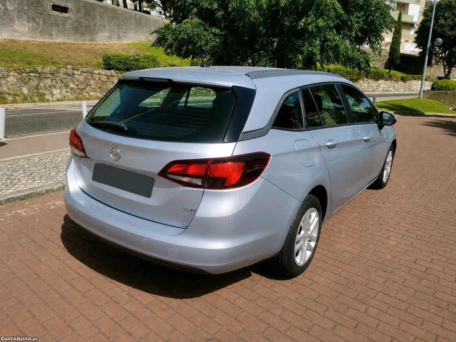 Opel Astra Sport Tourer 1.6Cdti — fotografia 7