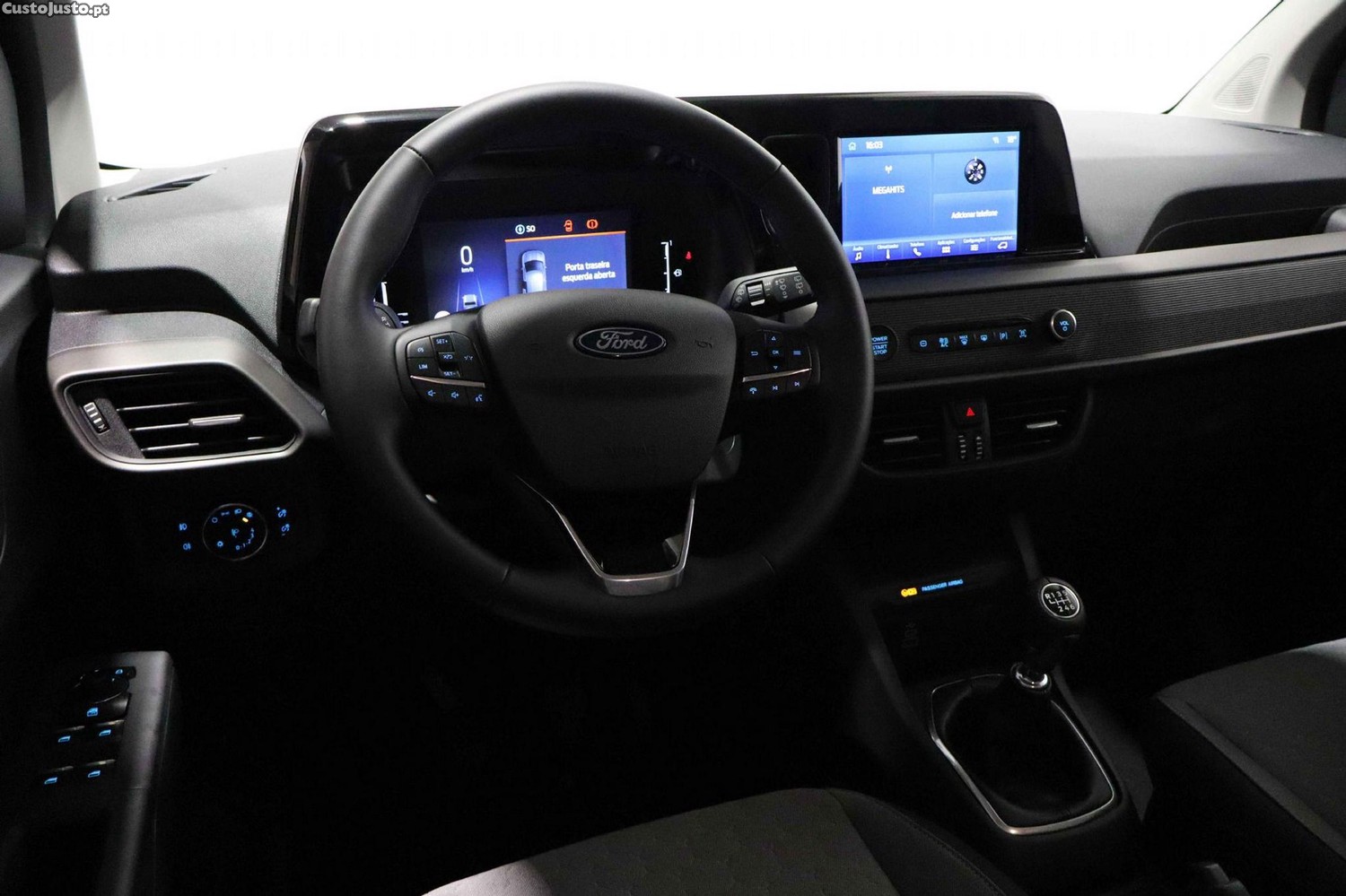 Ford Tourneo 1.0 EcoBoost Titanium — fotografia 11
