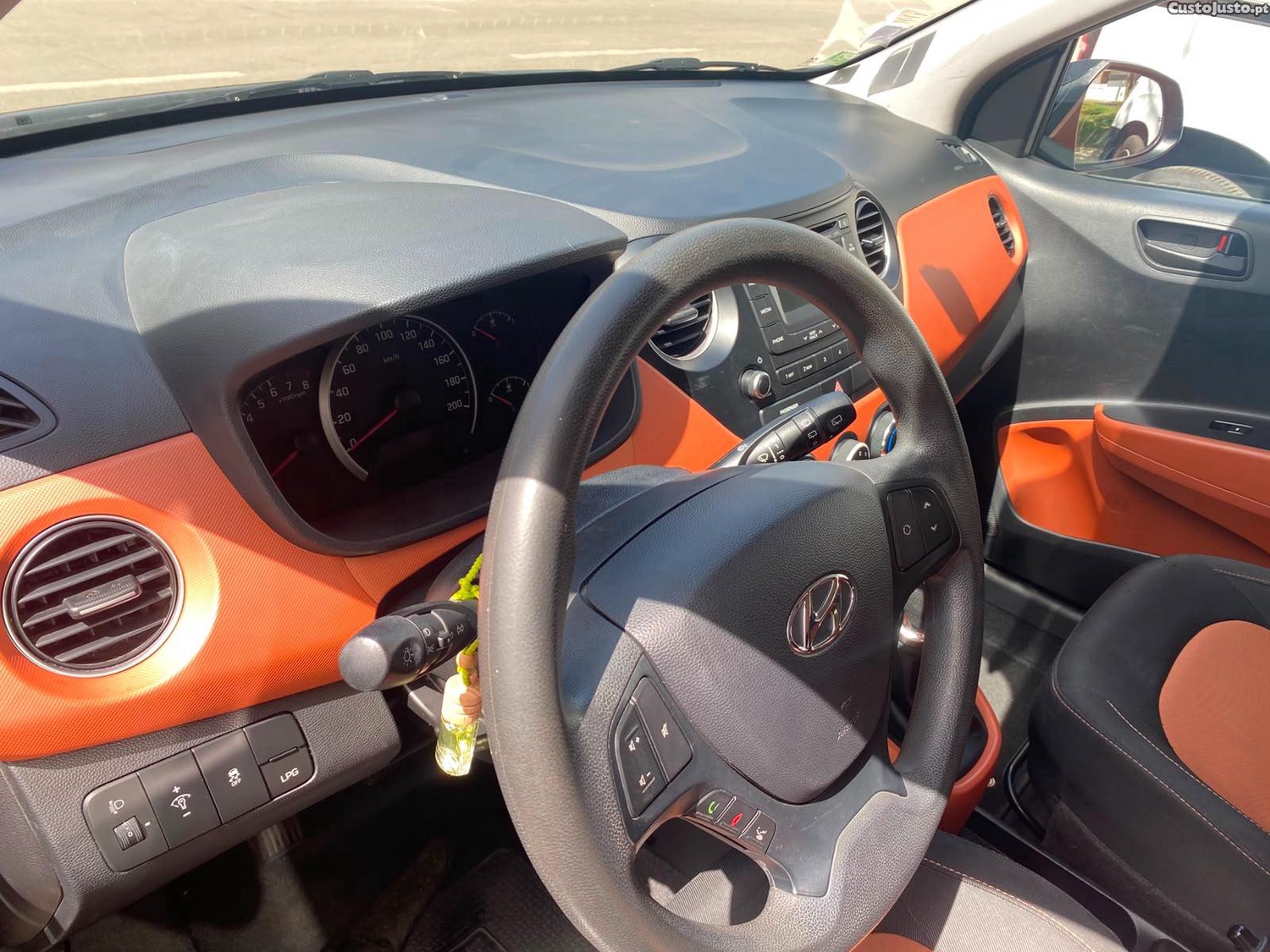 Hyundai i10 Comfort — fotografia 8