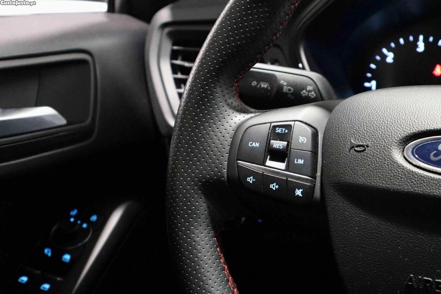 Ford Focus 1.5 TDCi ECOBlue ST-Line Aut. — fotografia 16
