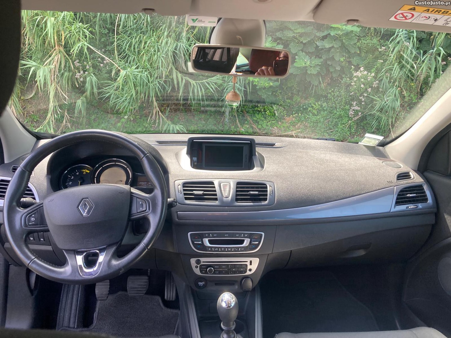 Renault Mégane LIMITED — fotografia 6