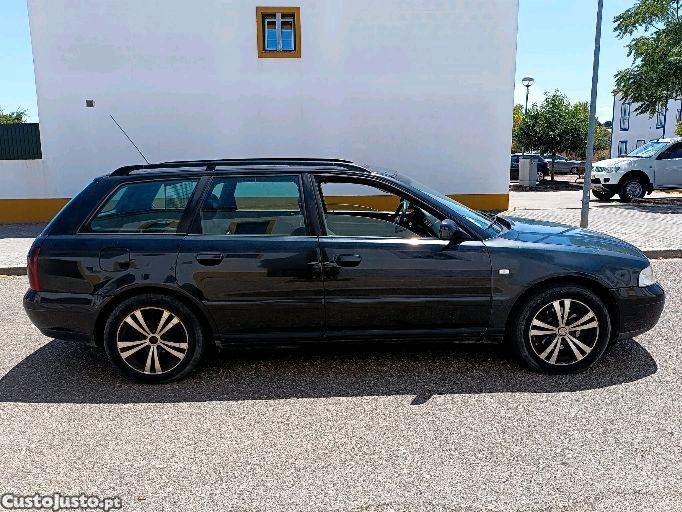 Audi A4 1.9 de 115 CV — fotografia 7