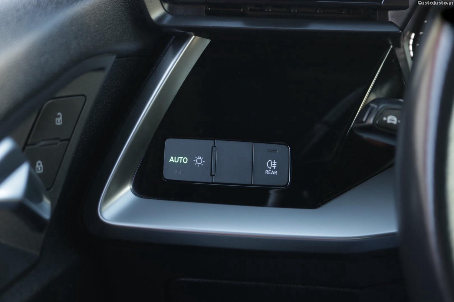Audi A3 Limousine 30 TFSI Advanced — fotografia 31