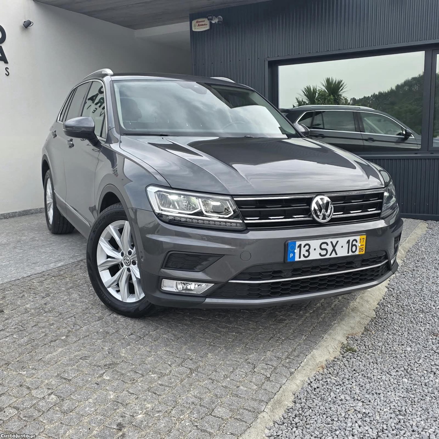 Volkswagen Tiguan 2.0 TDi Sport BlueMotion — fotografia 11