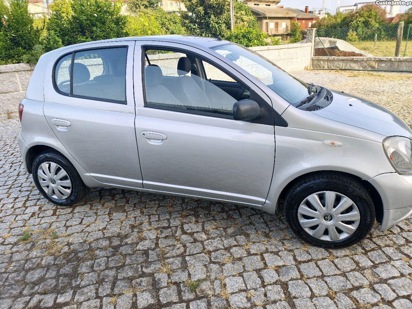 Toyota Yaris gasolina — fotografia 8