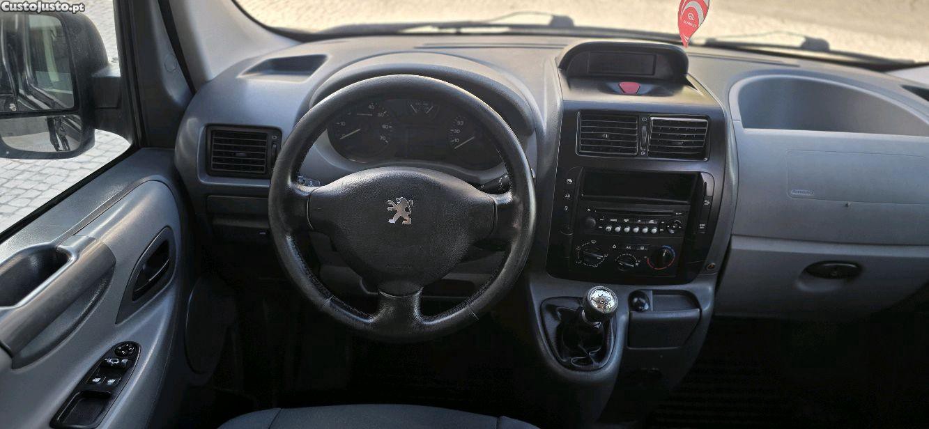 Peugeot Expert 2.0 HDI (120cv) Tepee 8 Lug — fotografia 4