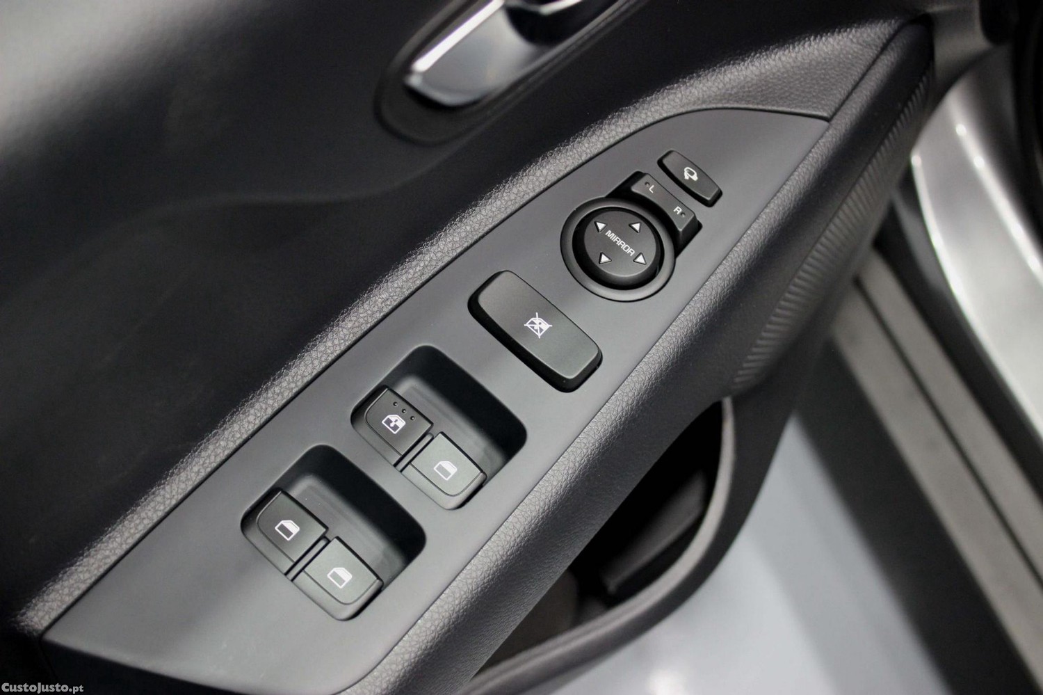 Kia Stonic 1.0 T-GDI Drive 7DCT — fotografia 18