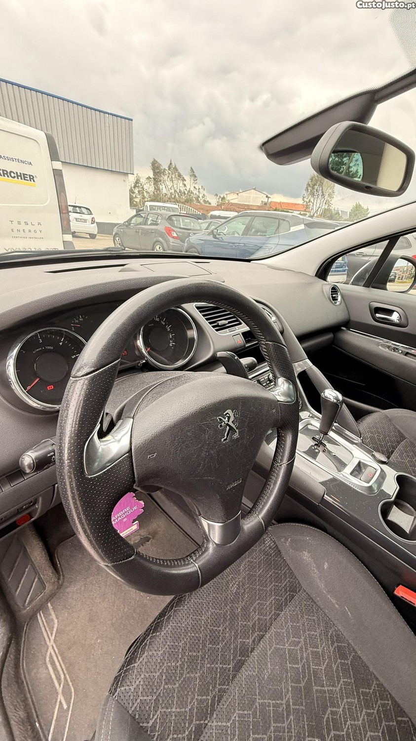 Peugeot 3008 1.6 HDI de 2015 — fotografia 8