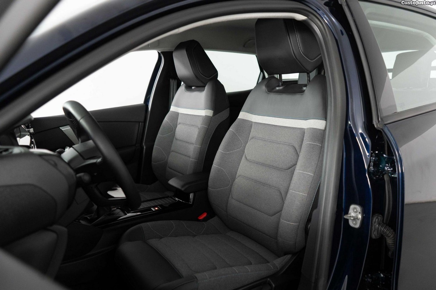 Citroën C4 1.2 PureTech Plus — fotografia 9