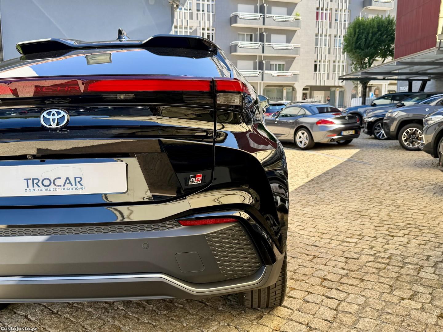 Toyota C-HR 2.0 HDF Plug-in GR Sport Premiere Edition — fotografia 17