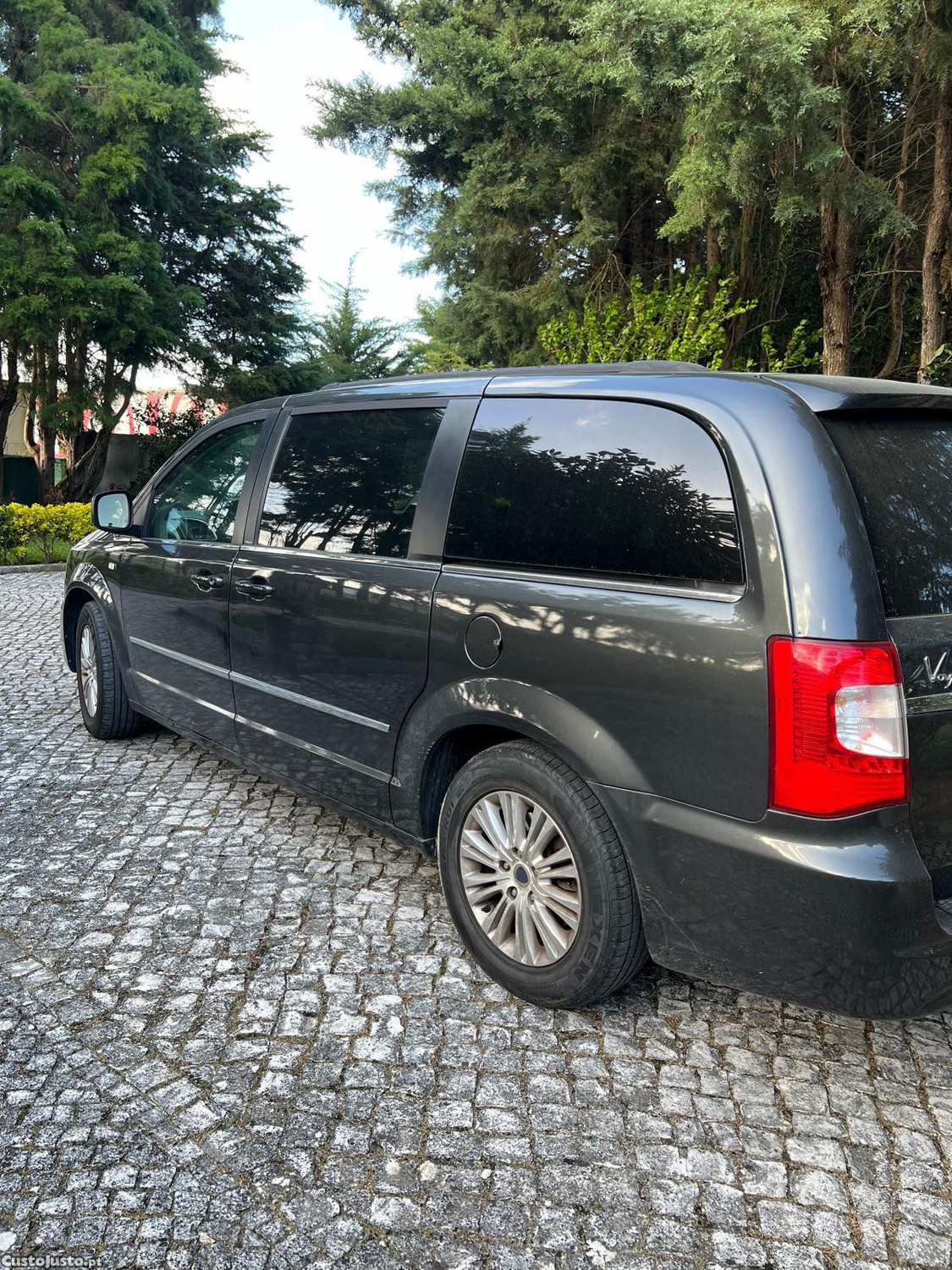 Lancia  Voyager 2.8 — photo 5