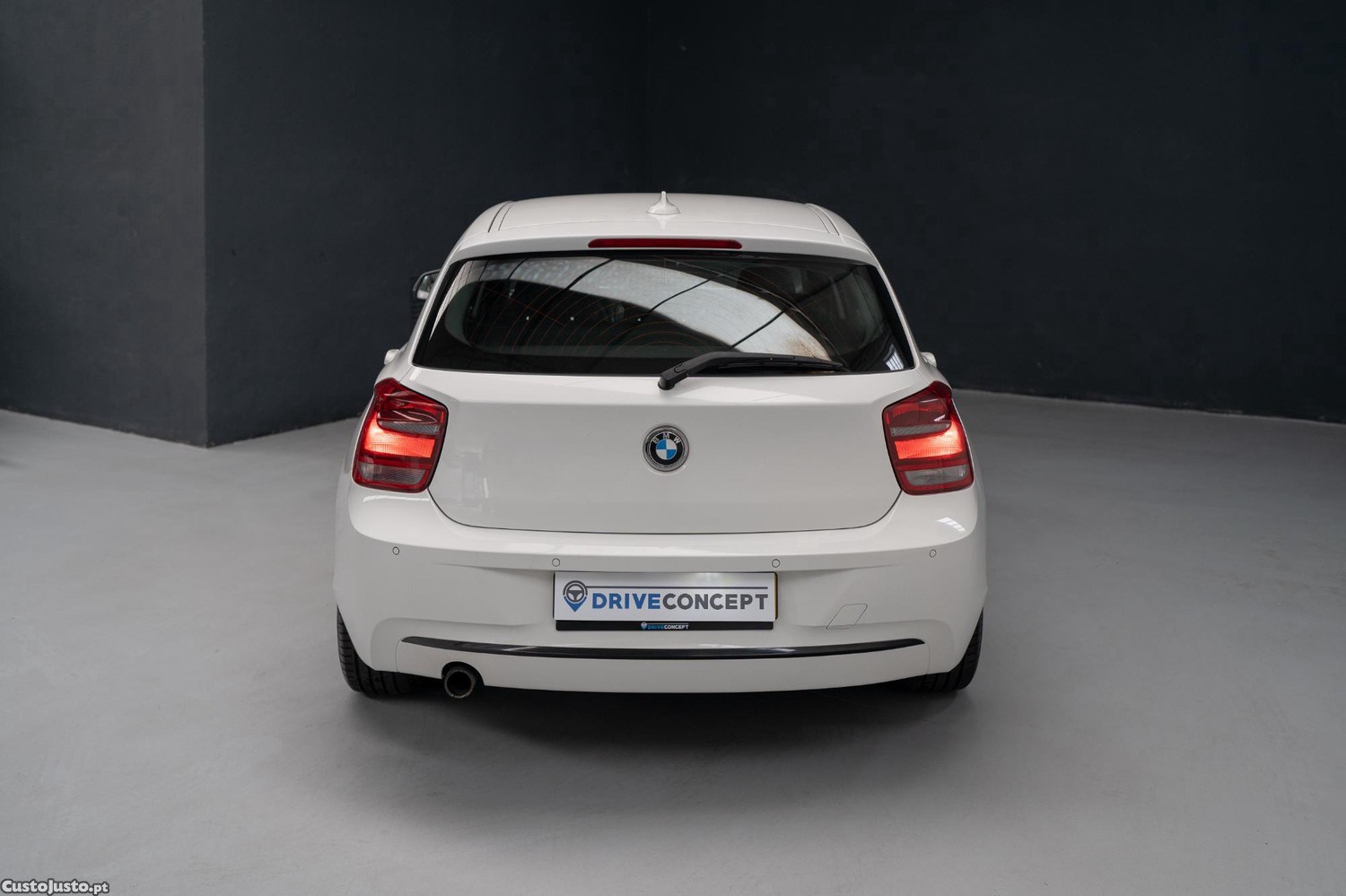 BMW 116 d EDynamics Line Sport — fotografia 10