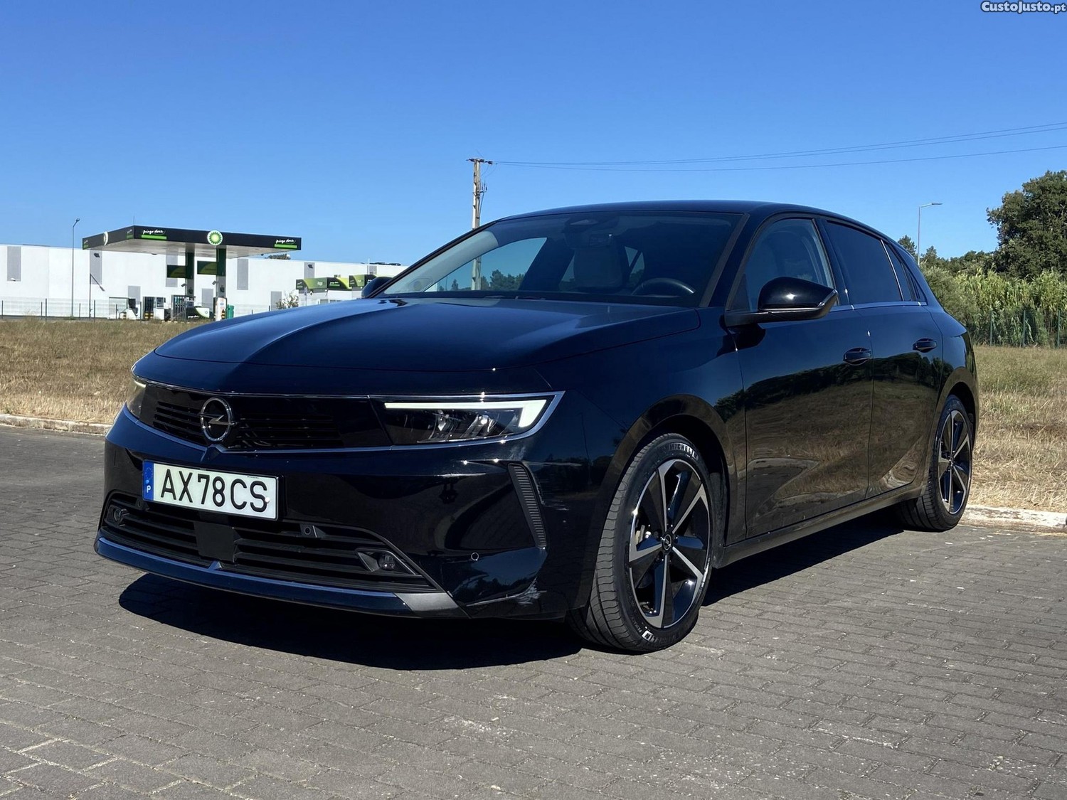 Opel Astra 1.2 T Elegance — fotografia 24