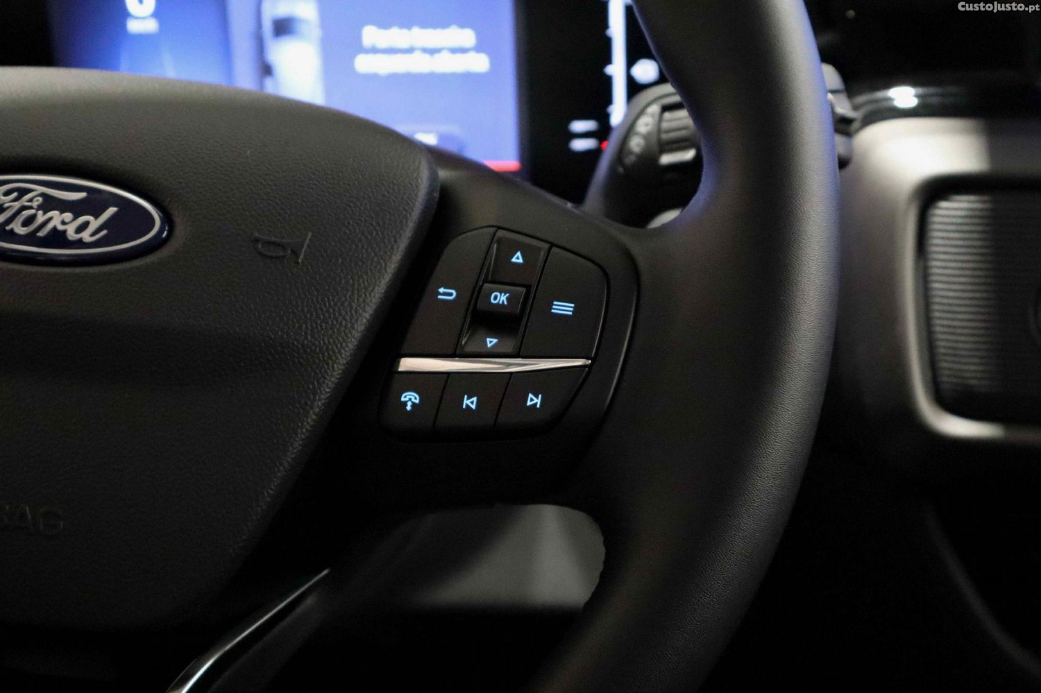 Ford Tourneo 1.0 EcoBoost Titanium — fotografia 14