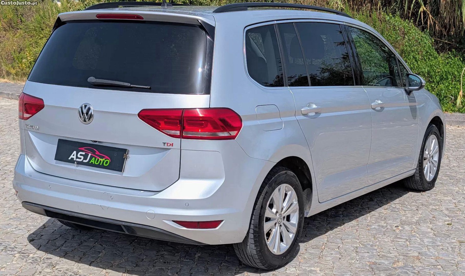 Volkswagen Touran 1.6 tdi highline dsg — fotografia 16