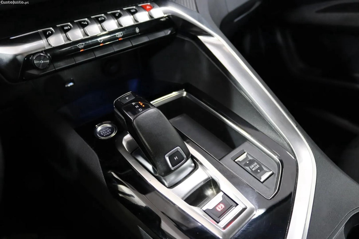 Peugeot 3008 1.2 PureTech Active Pack — fotografia 3