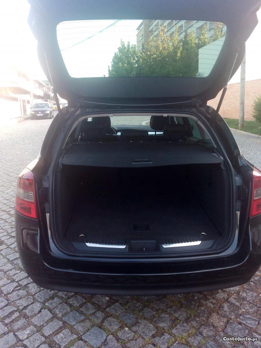 Renault Laguna 2.0DCI Break 150cv — fotografia 3