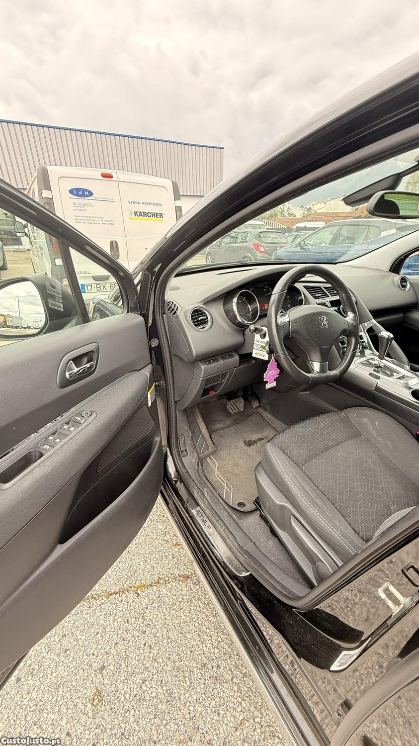 Peugeot 3008 1.6 HDI de 2015 — fotografia 7