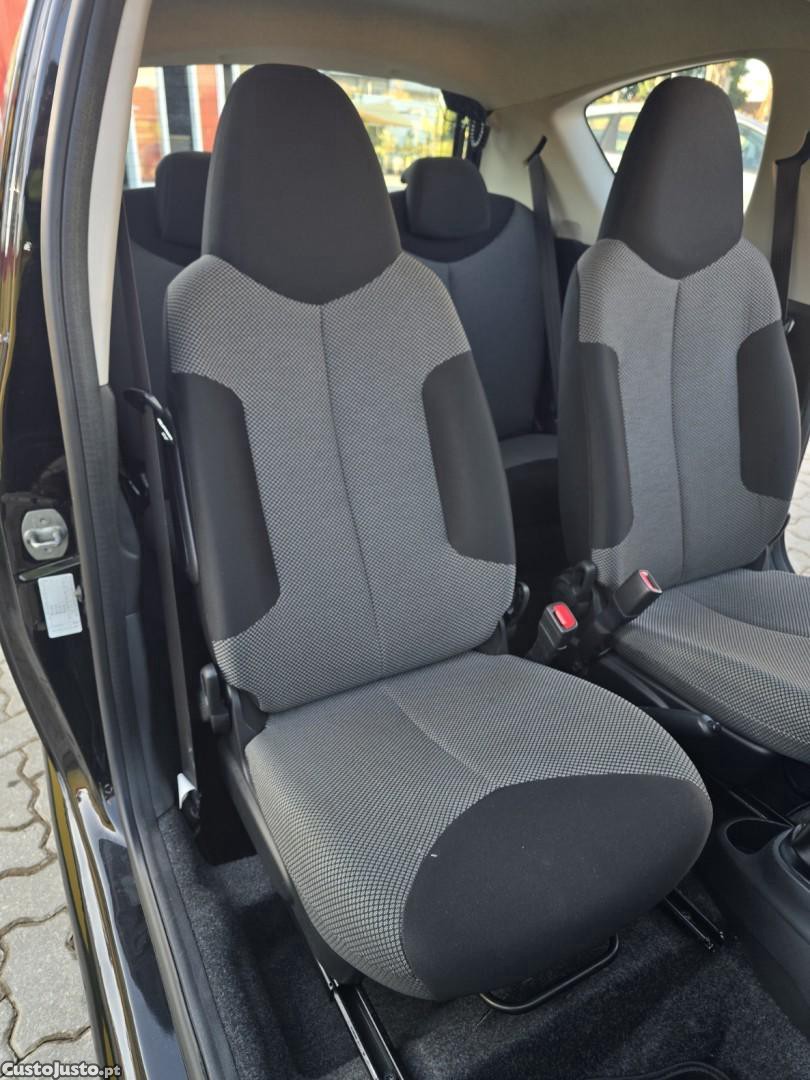 Toyota Aygo Cool — fotografia 9