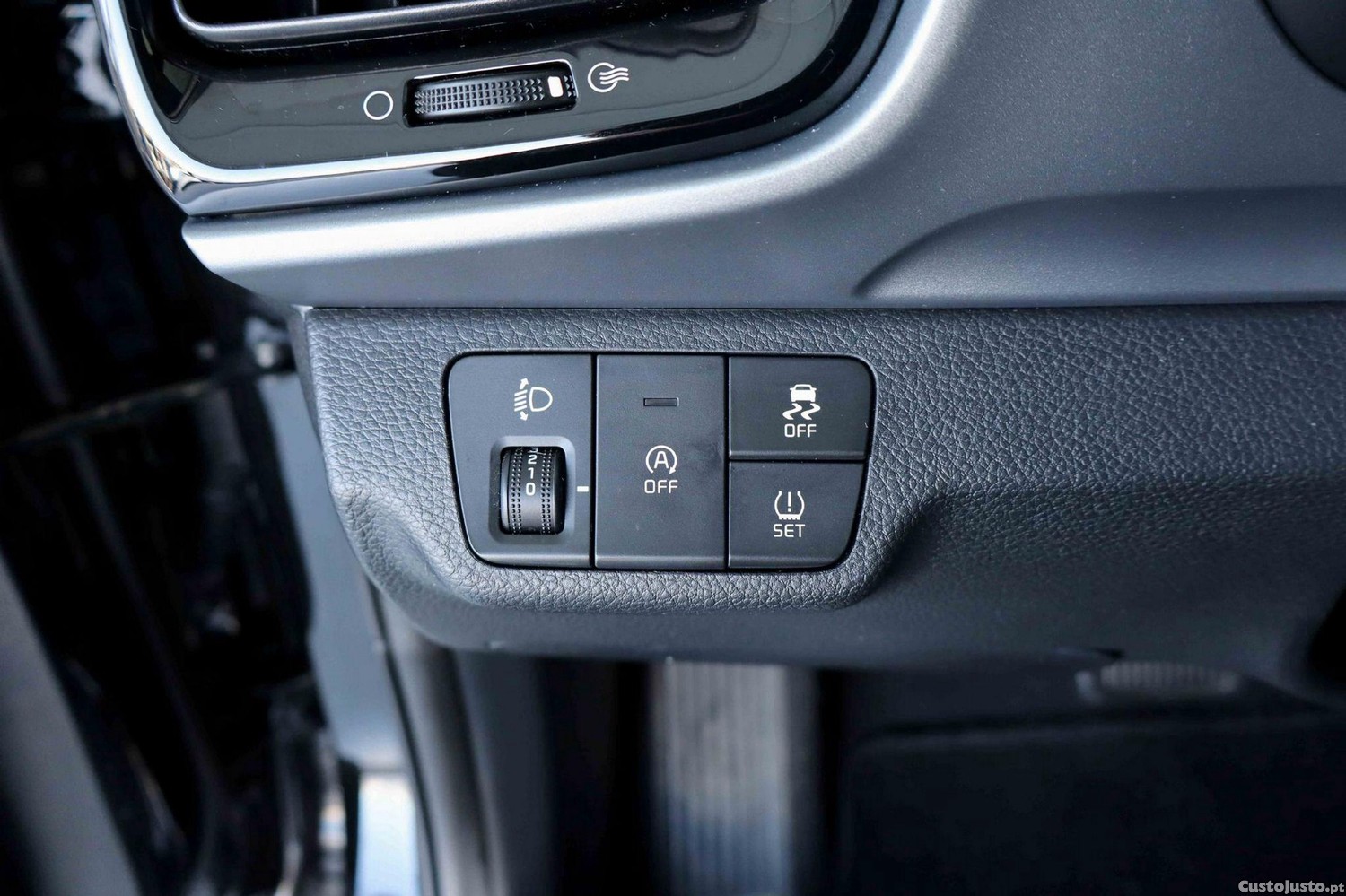 Kia Stonic 1.0 T-GDI Drive 7DCT — fotografia 17
