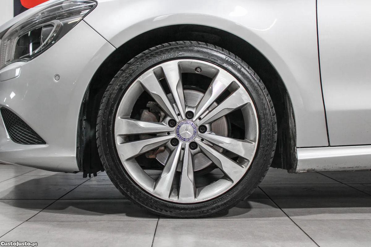 Mercedes-Benz CLA 180 CDI Urban — fotografia 15