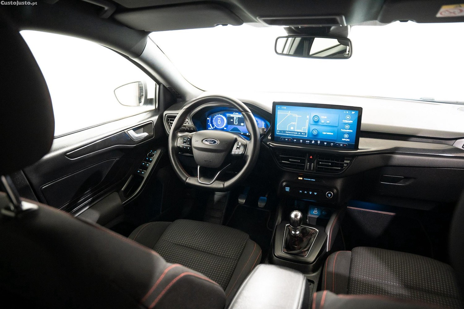 Ford Focus SW 1.0 EcoBoost MHEV ST-Line X — fotografia 17