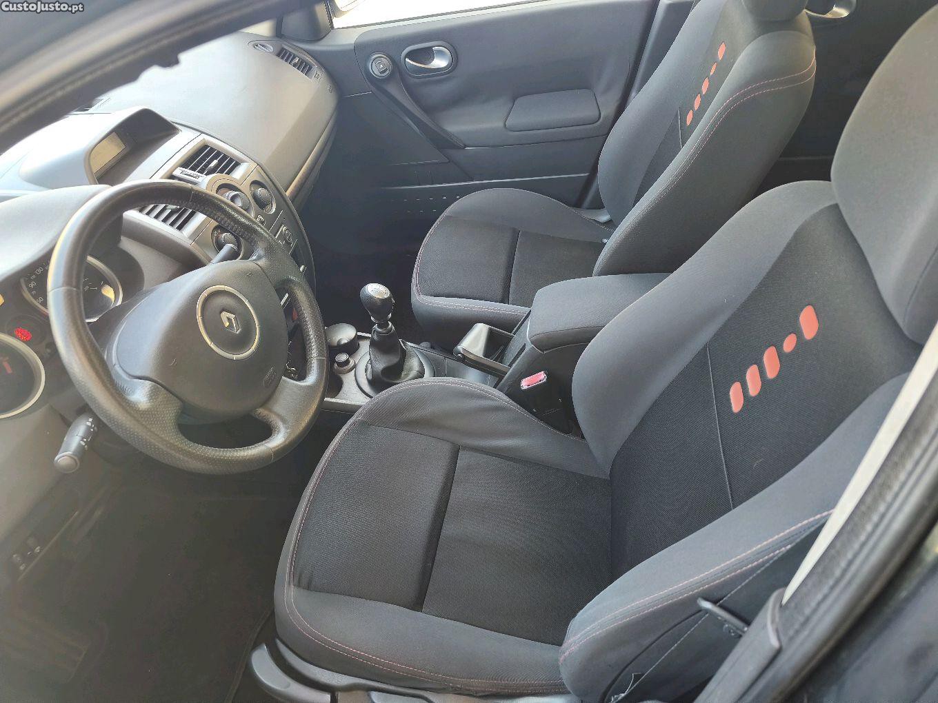 Renault Mégane break 1.5 DCI 105 CV — fotografia 5
