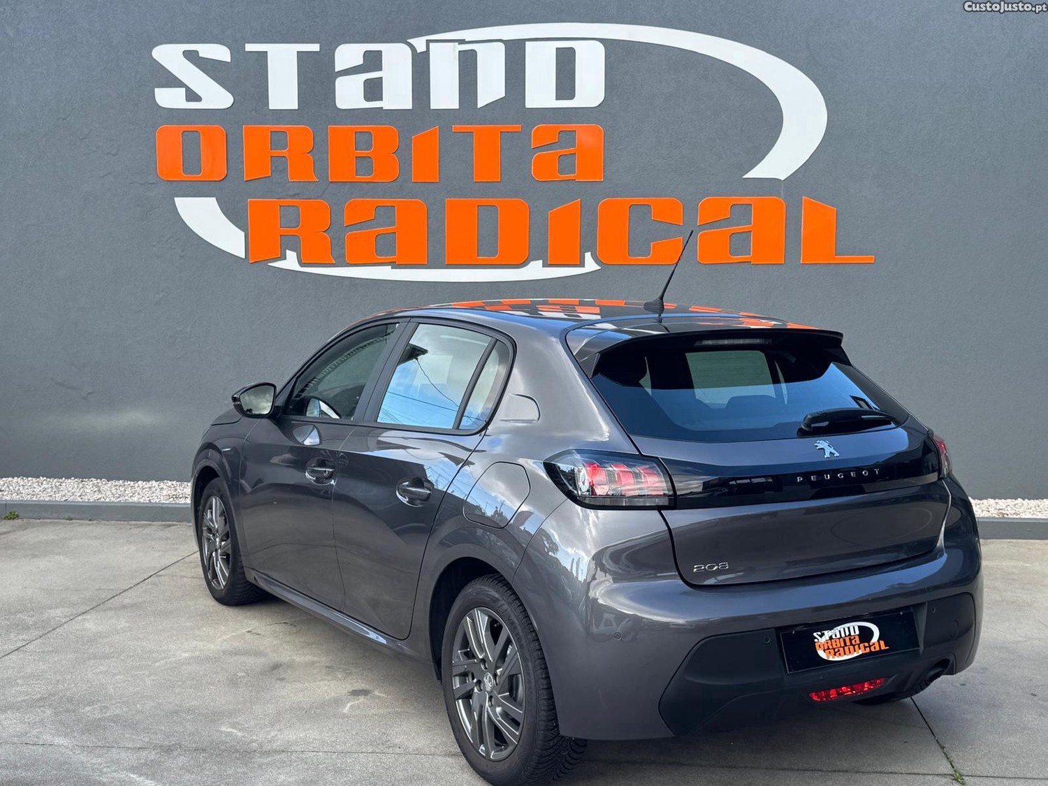 Peugeot 208 1.2 PureTech Active Pack — fotografia 8