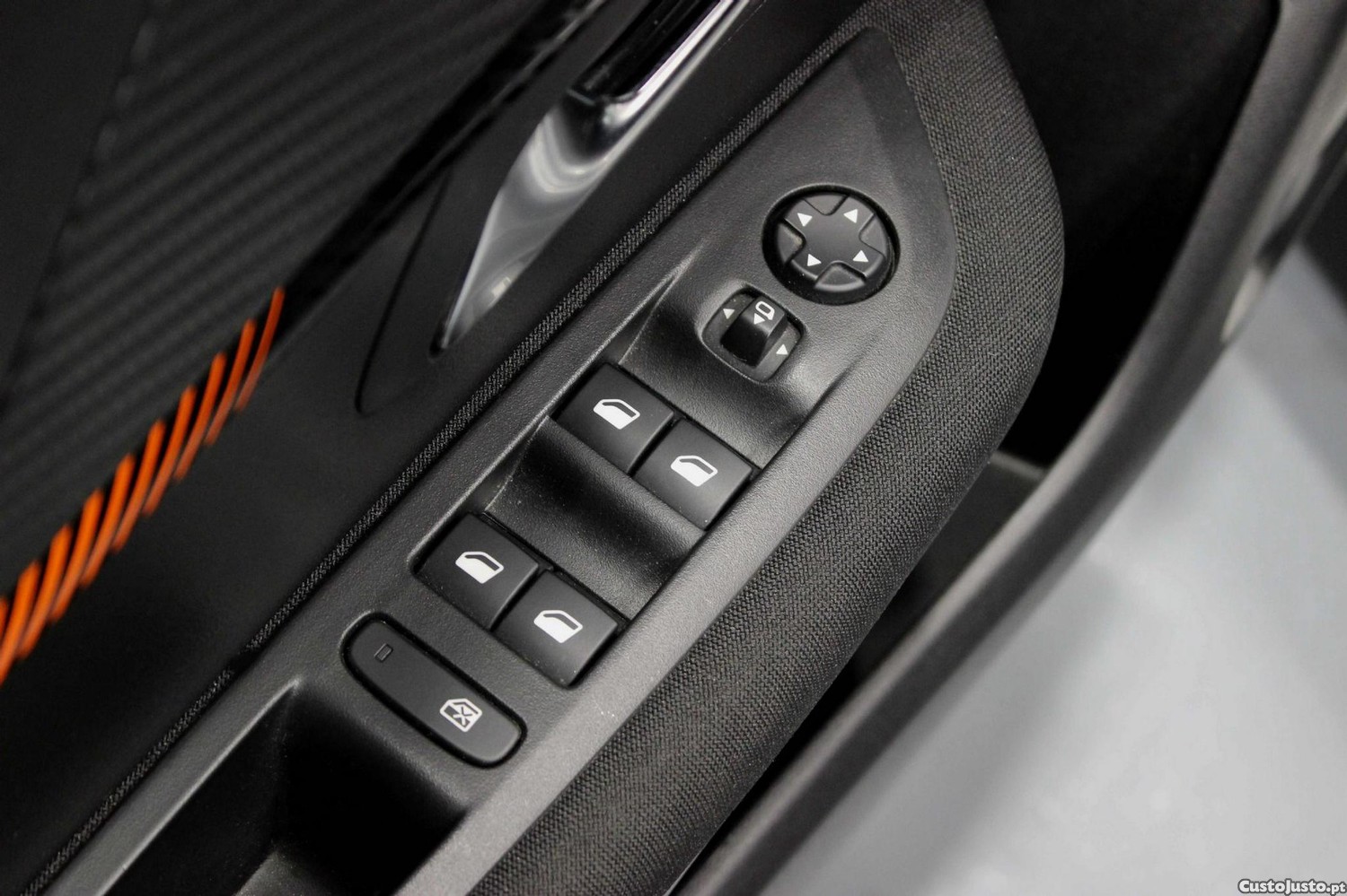 Peugeot 208 1.5 BlueHDi Active Pack — fotografia 19