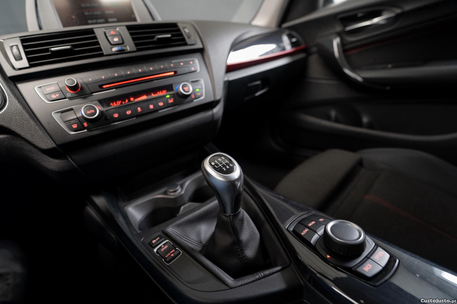 BMW 116 d EDynamics Line Sport — fotografia 9