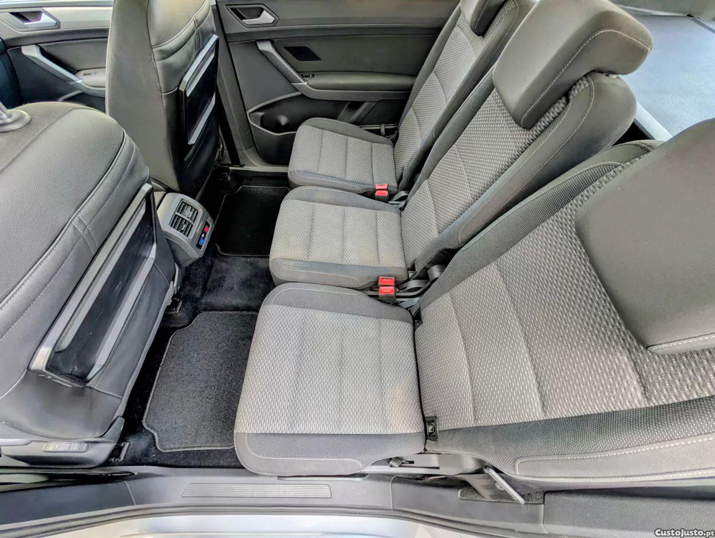 Volkswagen Touran 1.6 tdi highline dsg — fotografia 11