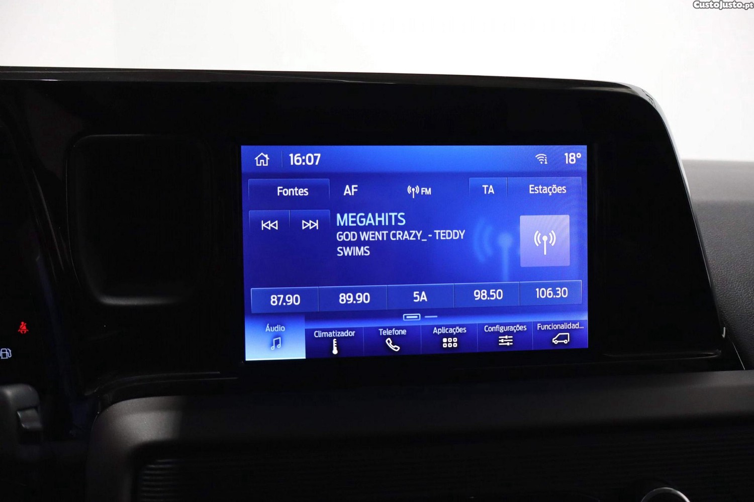 Ford Tourneo 1.0 EcoBoost Titanium — fotografia 8