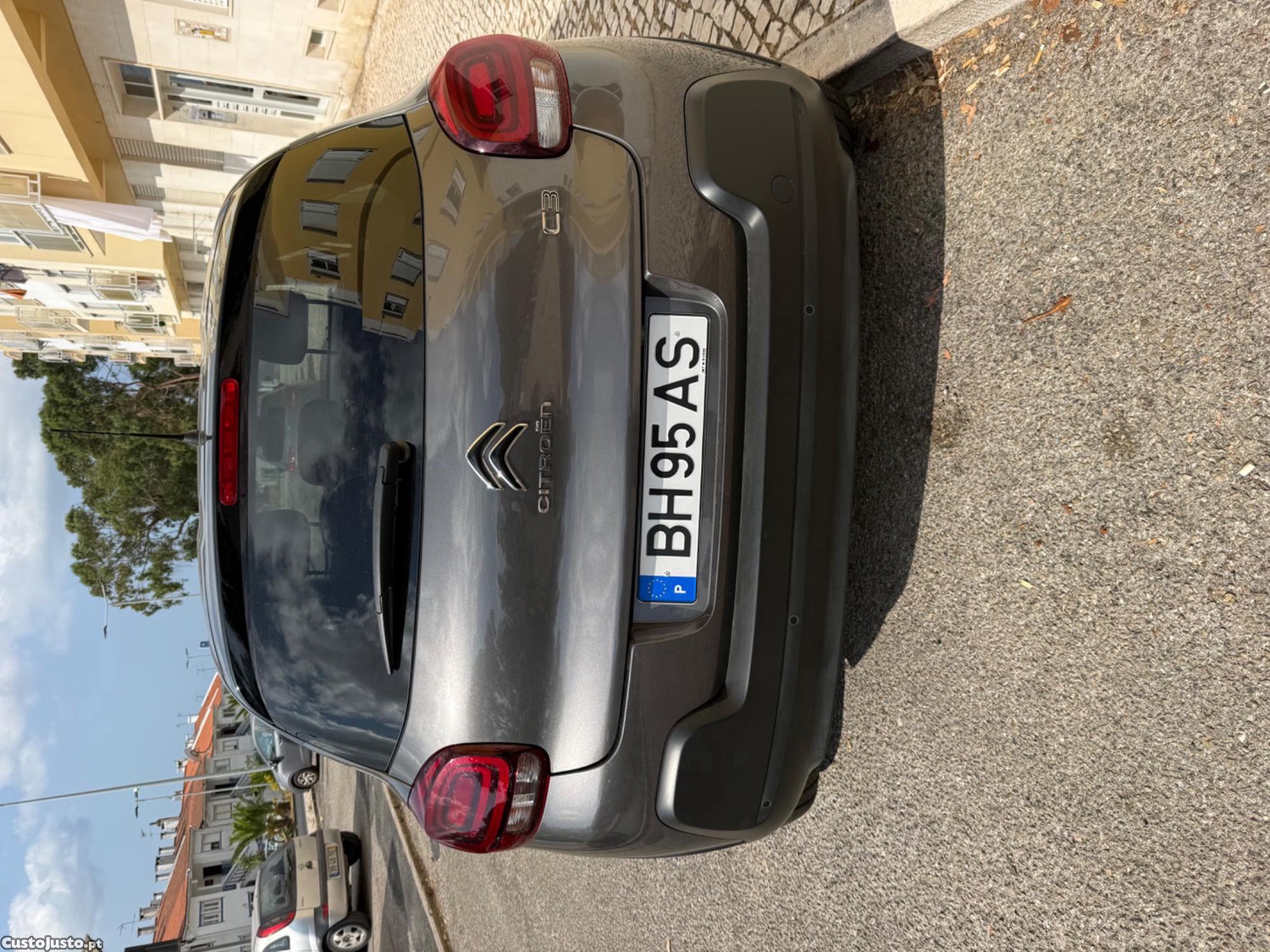 Citroën C3 Puré tech - 24 — photo 3