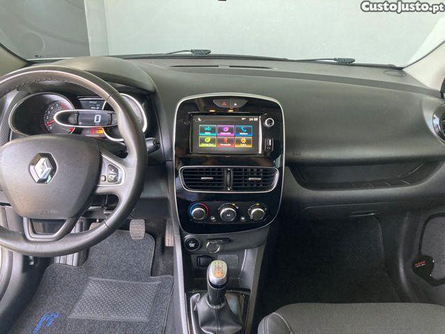 Renault Clio TCe 90 Dynamique — fotografia 14