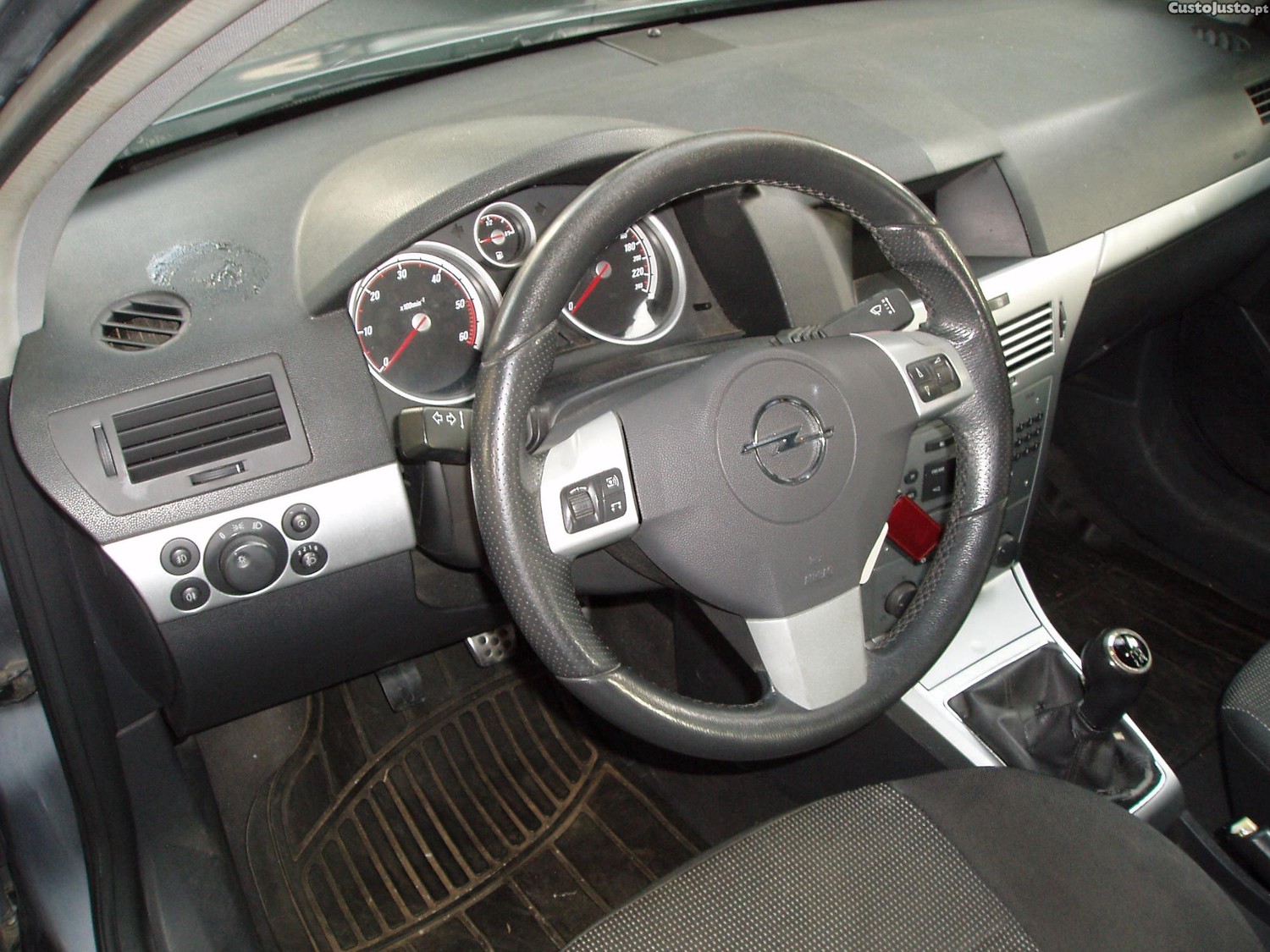 Opel Astra Station Wagon — fotografia 6