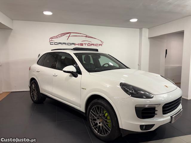 Porsche Cayenne S E-Hybrid Plug-in Platinium Edition — fotografia 11