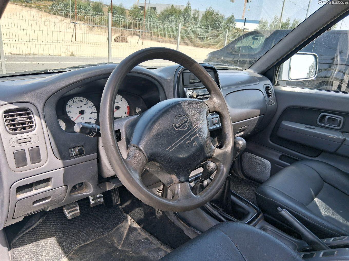 Nissan Navara 5 lugares 4x4 — fotografia 5