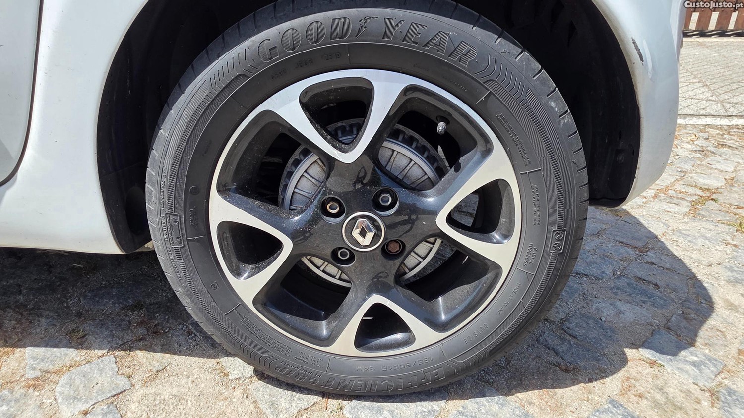 Renault Twingo 0.9 Tce Exclusive — fotografia 3
