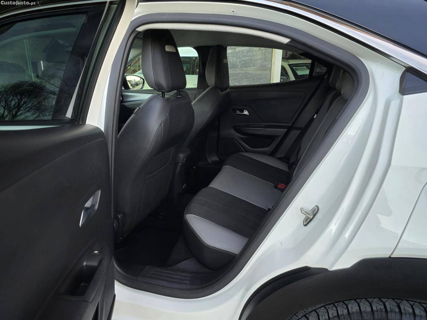 Opel Mokka 1.2 T Elegance — fotografia 3