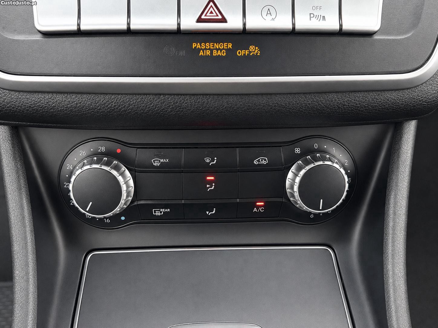 Mercedes-Benz CLA 180 D SHOOTING BRAKE URBAN 109 CV - NACIONAL — fotografia 13