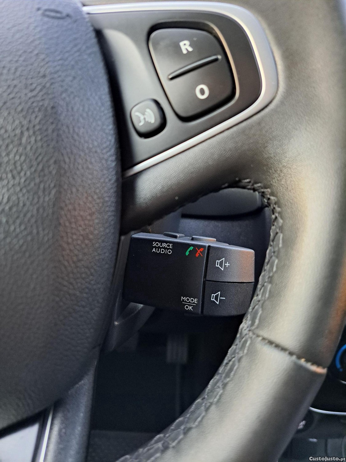 Renault Clio 0.9 TCe Limited — fotografia 14